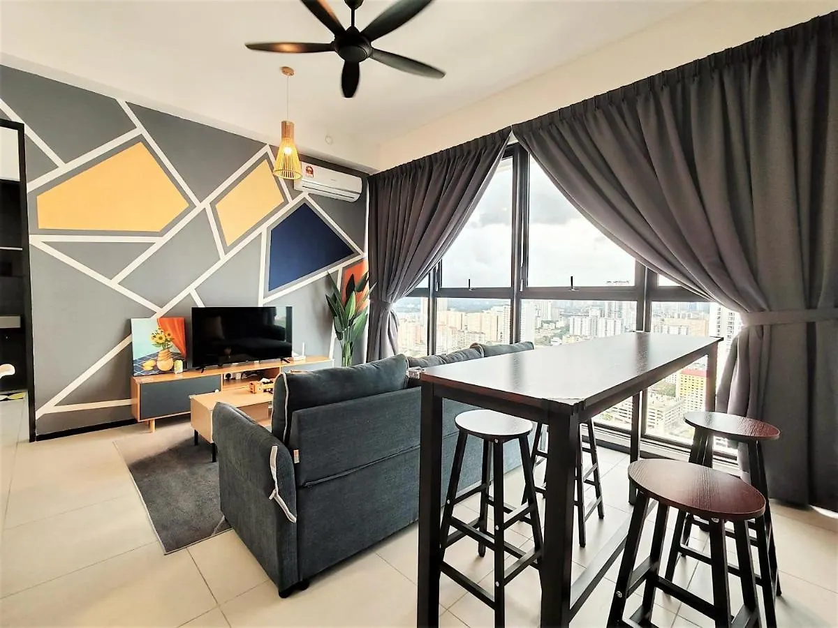 Cozy Minimalist Suite At Urban Suites Georgetown By Superstay Jelutong Apartment