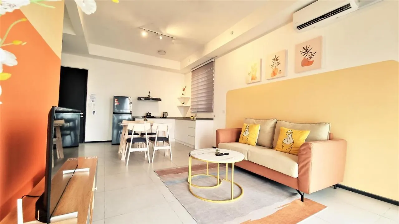 Cozy Minimalist Suite At Urban Suites Georgetown By Superstay Jelutong 0*,  Malaysia