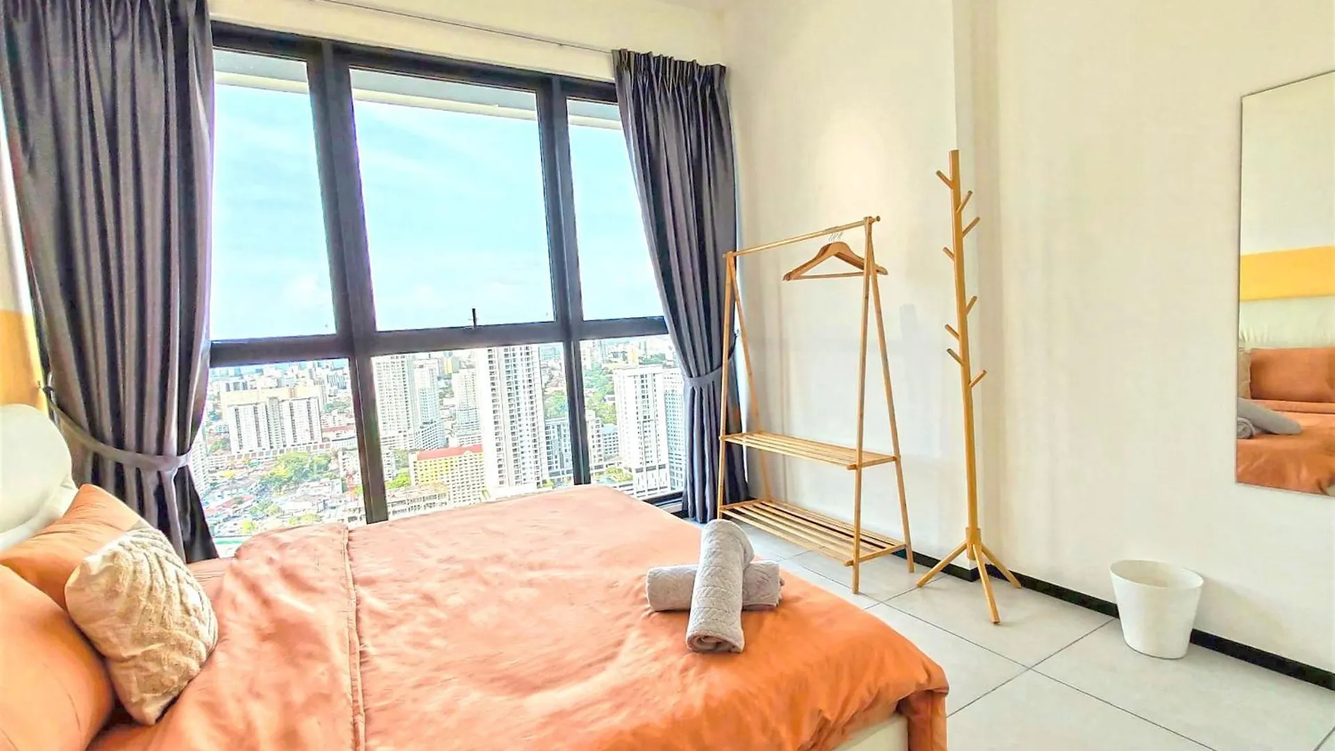 Cozy Minimalist Suite At Urban Suites Georgetown By Superstay Jelutong 0*,  Malaysia