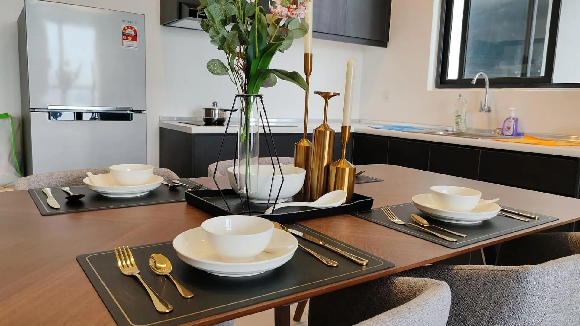 Cozy Minimalist Suite At Urban Suites Georgetown By Superstay Jelutong Apartment
