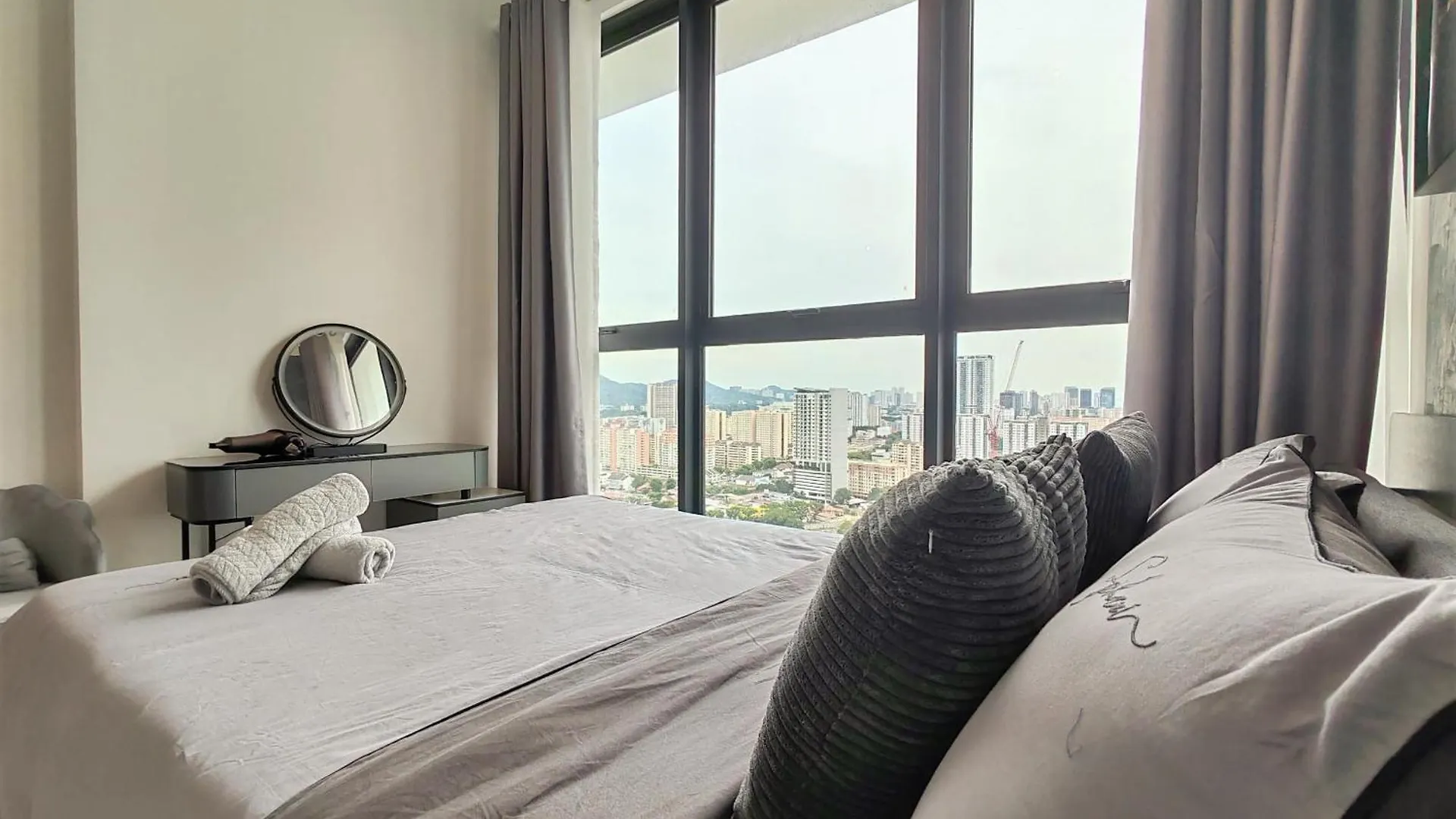 Apartment Cozy Minimalist Suite At Urban Suites Georgetown By Superstay Jelutong Malaysia