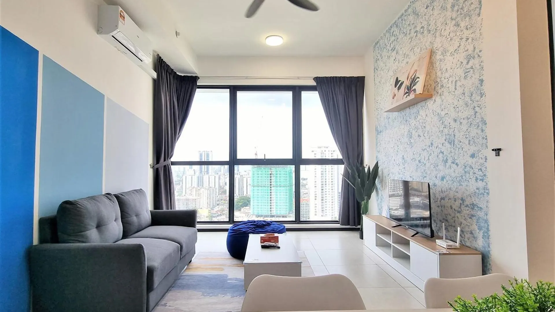 Cozy Minimalist Suite At Urban Suites Georgetown By Superstay Jelutong Apartment