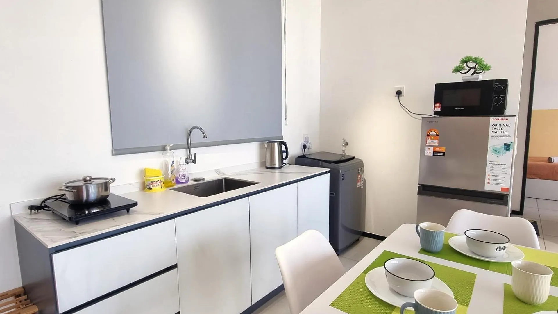 Cozy Minimalist Suite At Urban Suites Georgetown By Superstay Jelutong Apartment